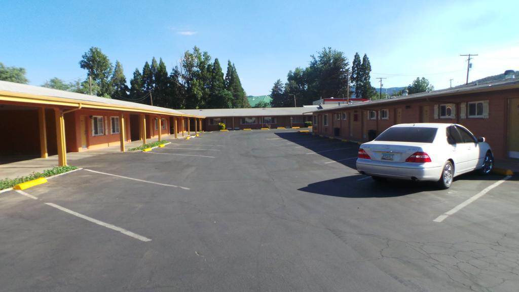 Relax Inn Yreka Εξωτερικό φωτογραφία